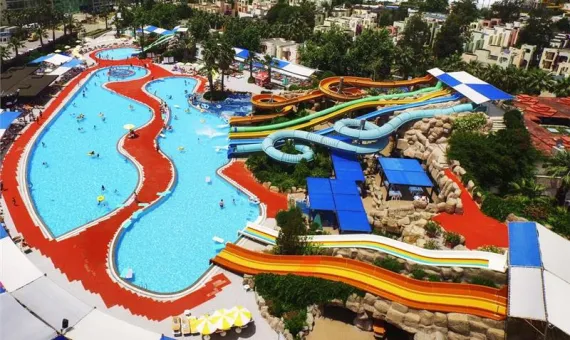 VON RESORT GOLDEN COAST 5* | Side