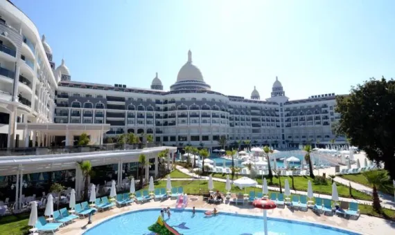 DIAMOND PREMIUM HOTEL &amp; SPA 5* | Side