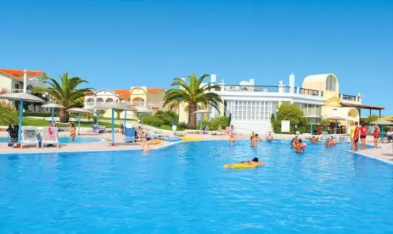 SEA GARDENS RESORT 3* - sa doručkom i bazenom na plaži  - NOVO!