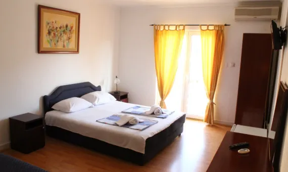 Hotel Loza 2* | Budva