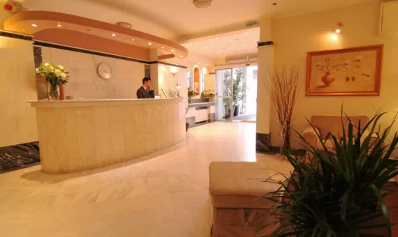 Hotel Achillion 3* | Atina