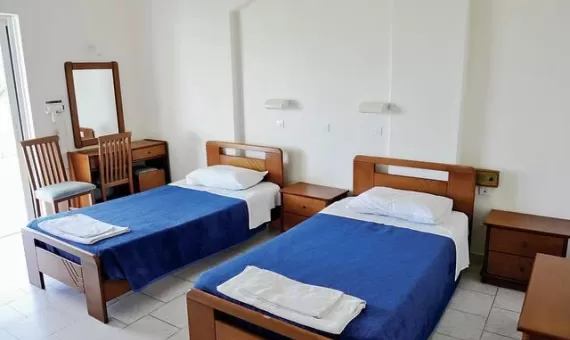 SEA GARDENS RESORT 3* - sa doručkom i bazenom na plaži  - NOVO!