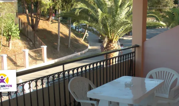 ASPROKAVOS APTS 2*