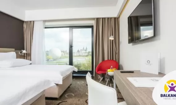 HOTEL Q 3++*
