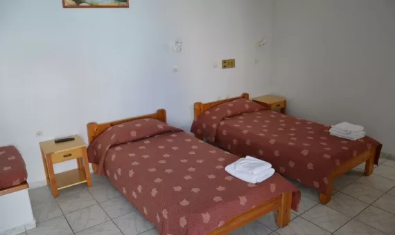 PLATANES APARTHOTEL, Platanes