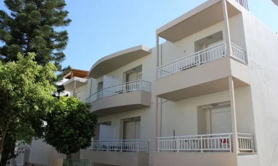 HELEN STUDIO, Retimno