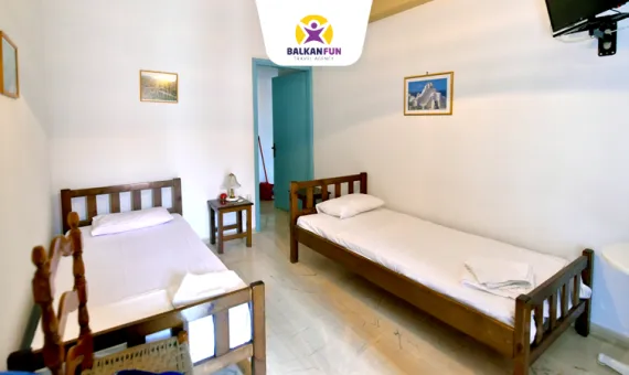 POROS: VILA ALEKOS STUDIOS &amp; APTS