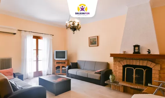 VILA KIKI STUDIOS &amp; APTS