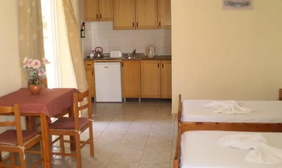 PLATANES APARTHOTEL, Platanes
