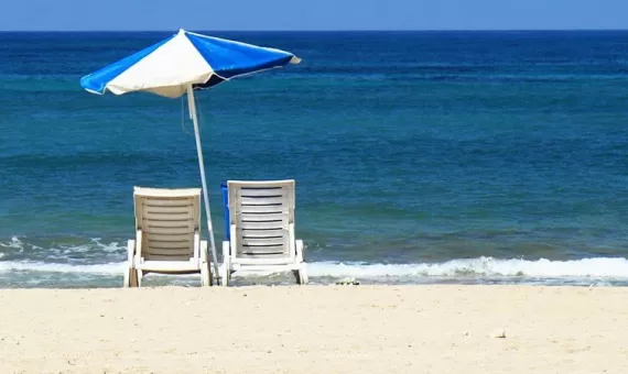 Ležaljke na plaži - cene na Halkidikiju