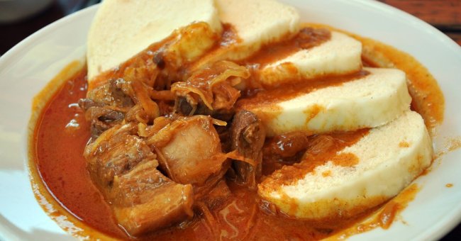 Češki gulaš od govedine sa knedlama