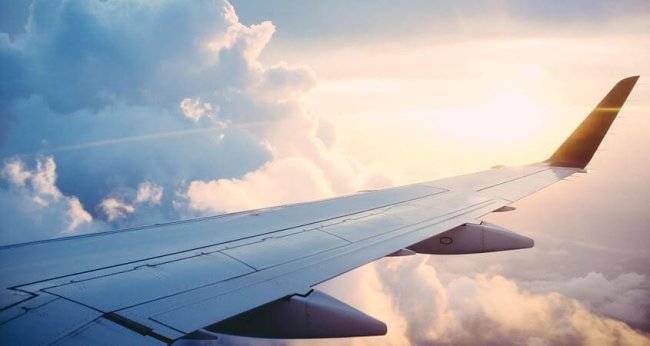 Krla aviona među oblacima